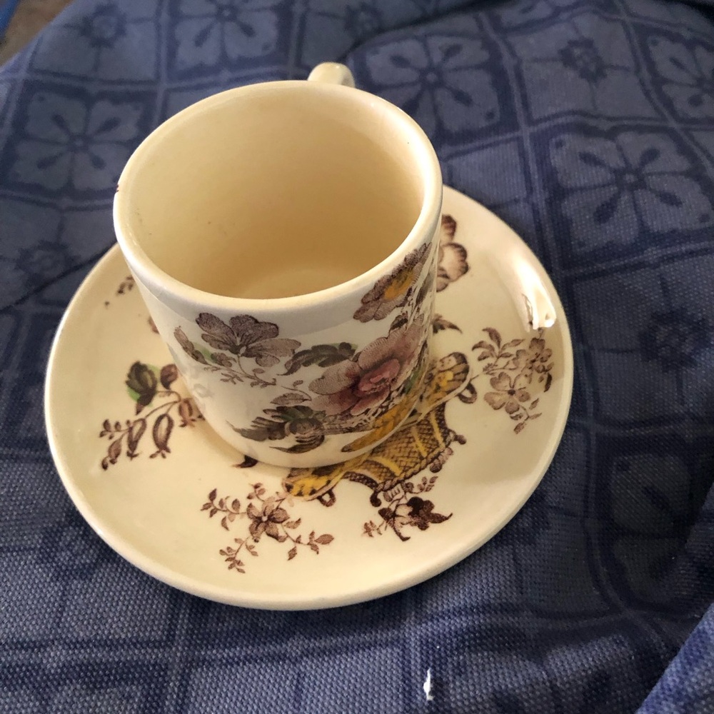 Royal Crownford English Tea Cup Set- 825 $30 or $25 w/offer
